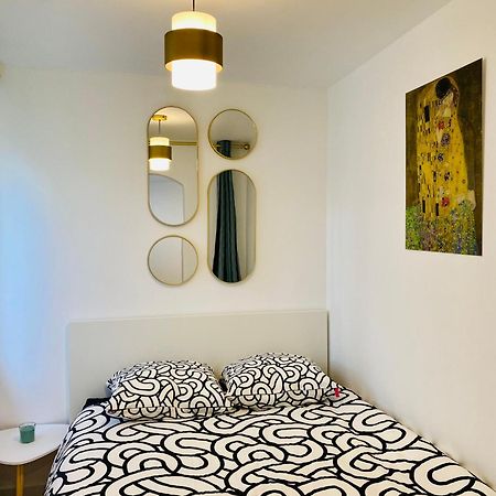 Joli Appartement Renove Incluant Parking A 10 Min De Paris Nanterre Eksteriør bilde