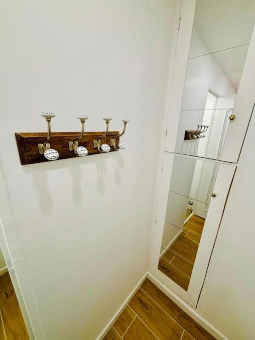 Joli Appartement Renove Incluant Parking A 10 Min De Paris Nanterre Eksteriør bilde