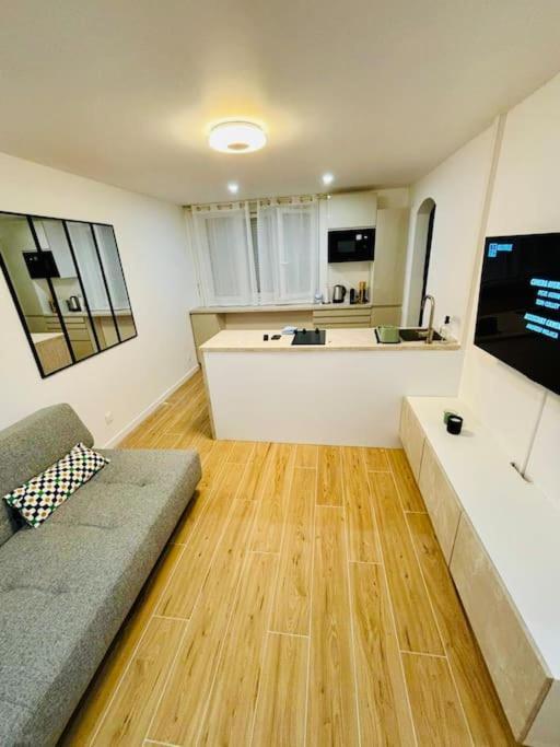 Joli Appartement Renove Incluant Parking A 10 Min De Paris Nanterre Eksteriør bilde
