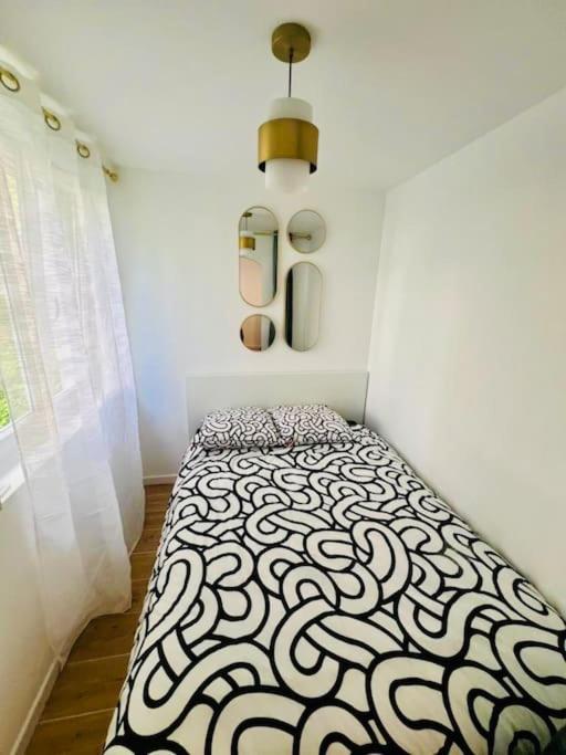 Joli Appartement Renove Incluant Parking A 10 Min De Paris Nanterre Eksteriør bilde